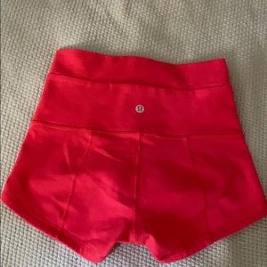 lululemon high waisted booty shorts